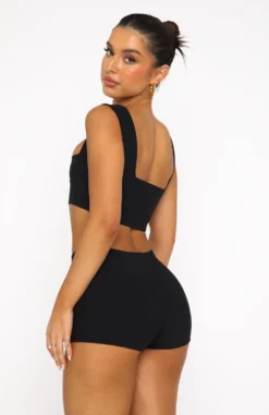 In The Mix Crop Black 10 In The Mix Crop Black -LuxeFit Shop 02.08.22 1446