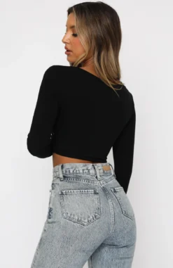 Back In Town Long Sleeve Crop Black 7 Back In Town Long Sleeve Crop Black -LuxeFit Shop 04.02.21 1933