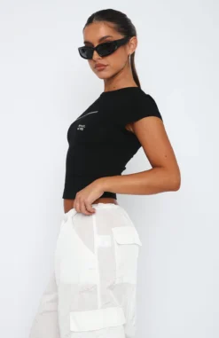 Running On Flames Baby Tee Black -LuxeFit Shop 23.3.2313646