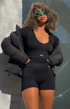 Not Giving In Puffer Jacket Black -LuxeFit Shop 236026902 375170330943924 2280248540338056256 n