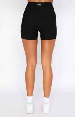 Keep Up High Waisted Shorts Black 9 Keep Up High Waisted Shorts Black -LuxeFit Shop 28.04.22 1779