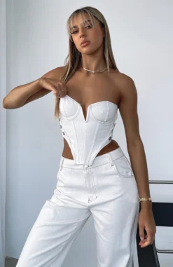 Change My Mind Bustier Off White -LuxeFit Shop CHANGE MY MIND BUSTIER 12.07.22 06 e1fcc192 dc00 4873 a997 477d28dcd990 scaled