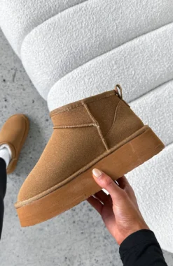 Jet Setter Platform Snug Boots Chestnut -LuxeFit Shop JET SETTER PLATFORM 07.02.23 008