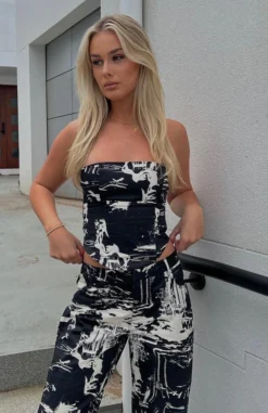 No Drama Bustier Dice 19 No Drama Bustier Dice -LuxeFit Shop Karla fa23e57a 0b90 41b2 8652 1f4eee334007