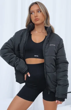 Not Giving In Puffer Jacket Black -LuxeFit Shop NOT GIVING IN PUFFER JACKET 20.07.21 05 scaled