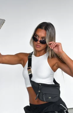 Sammy Belt Bag Black 11 Sammy Belt Bag Black -LuxeFit Shop SAMMY BELT BAG 07.02.23 002