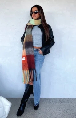 Winter Warmth Oversized Scarf Rust 10 Winter Warmth Oversized Scarf Rust -LuxeFit Shop WINTER WARMTH OVERSIZED SCARF7.06.23 01