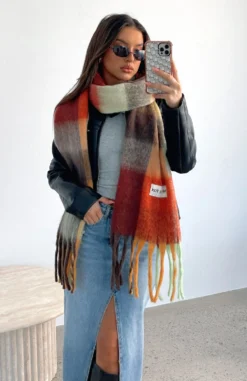 Winter Warmth Oversized Scarf Rust 9 Winter Warmth Oversized Scarf Rust -LuxeFit Shop WINTER WARMTH OVERSIZED SCARF7.06.23 04